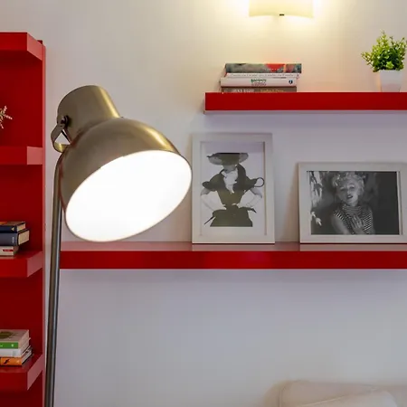 Modern One-bedroom Flat Near Corso *