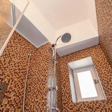 Apartamento Modern One-bedroom Flat Near Corso Milán